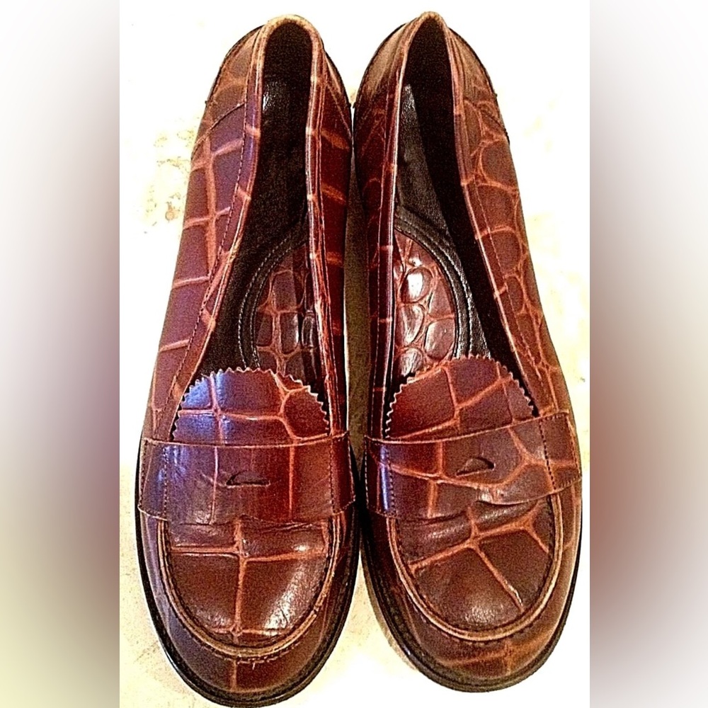 SOLD-VIA SPIGA Croc Brown Leather Loafers Flat Shoe Italy 8.5M ONLY WORN TWICE!